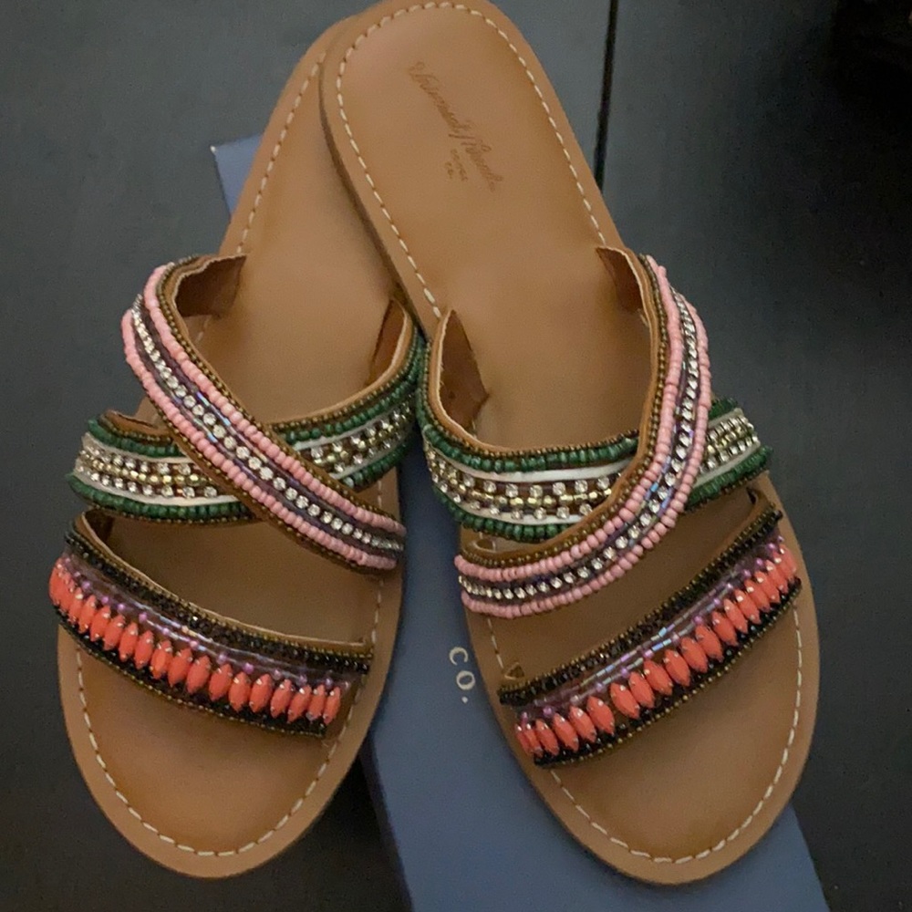 Universal threads sandals (womens size 7 1/2)